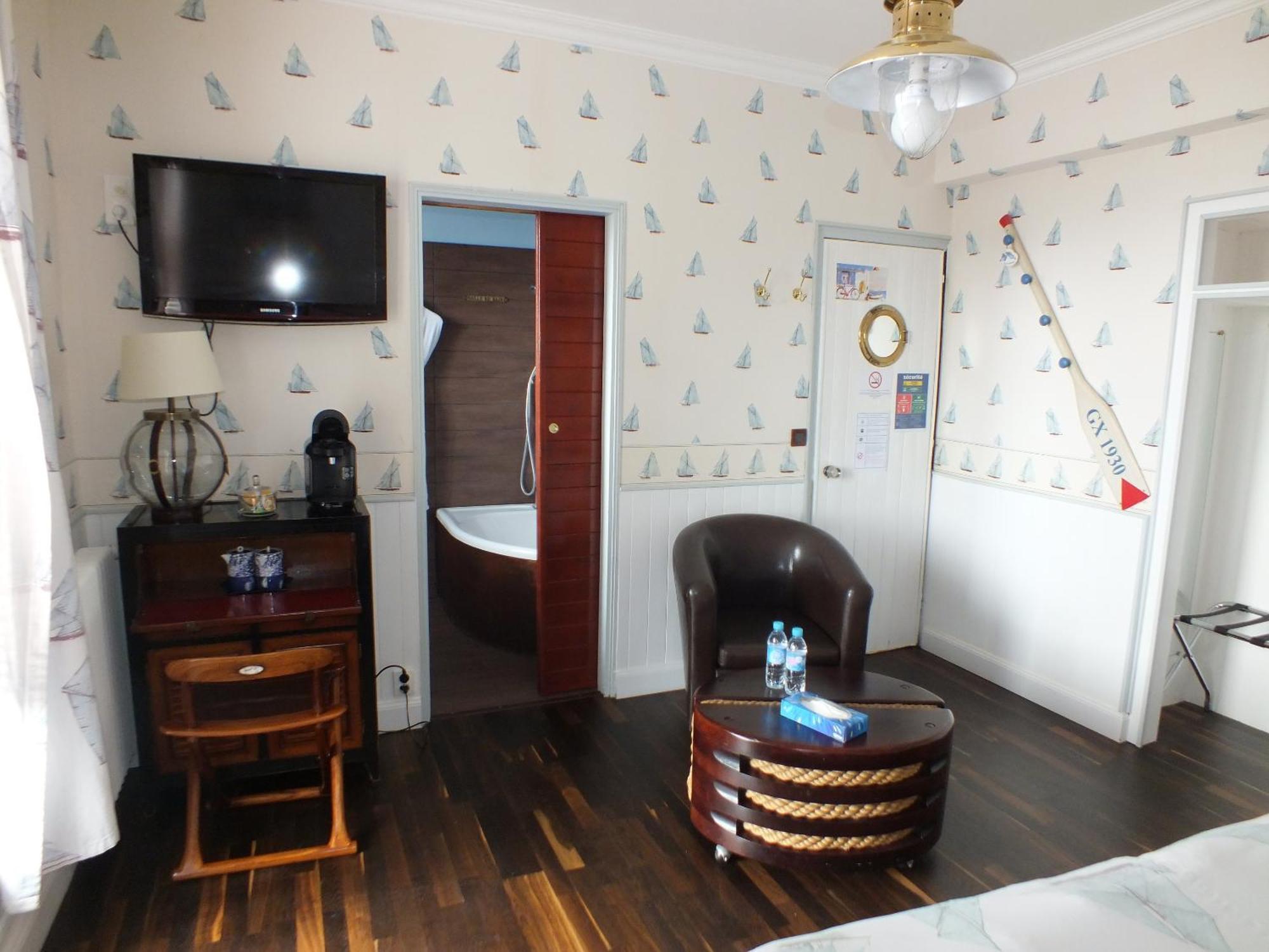 Hotel - Restaurant - Salon De The Le Beausejour Trégastel Pokój zdjęcie